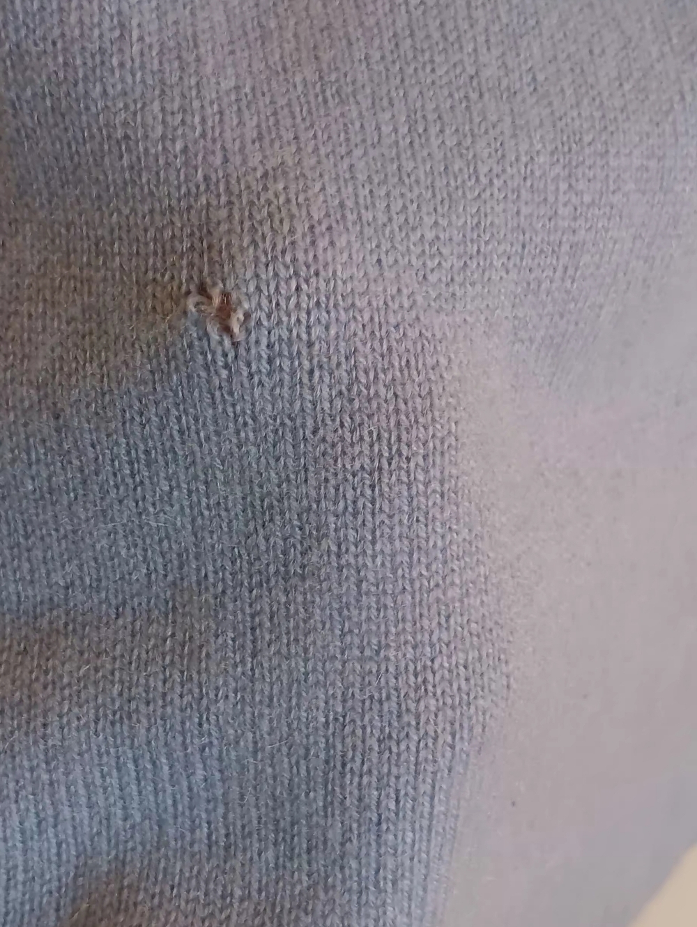 YORN Cashmere Blue Sweater Size S (pit to pit-19" & length-24") Flaw-see Pics - Picture 5 of 5